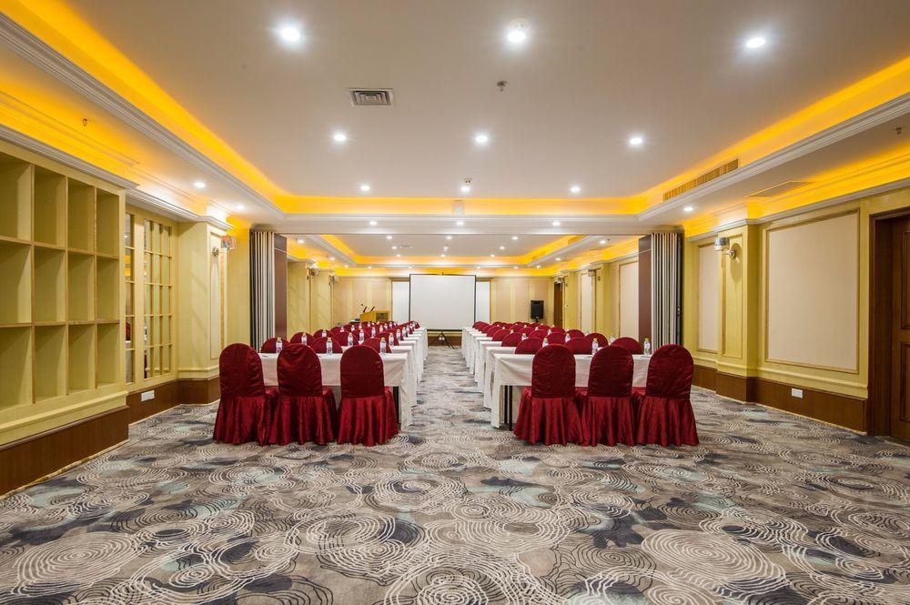 Golden Palm Resort Санья Екстер'єр фото